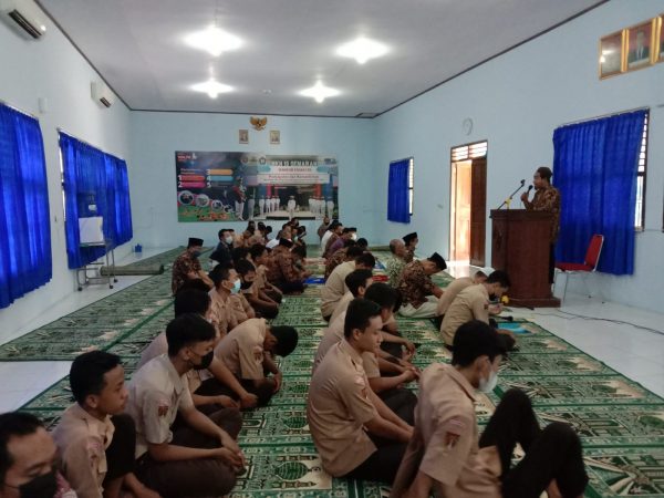 Sholat Jumat Perdana SMKN 10 Semarang