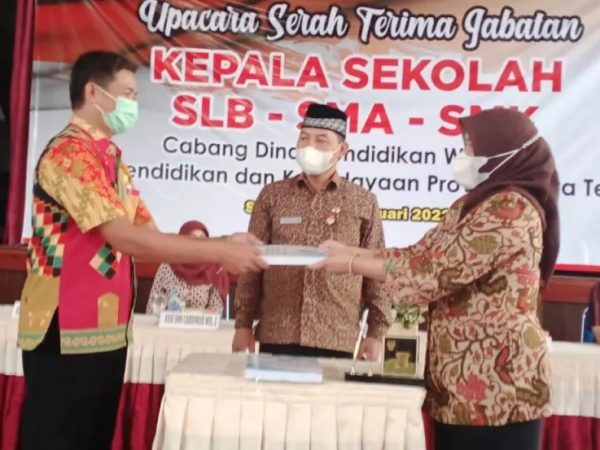 Serah Terima Jabatan Kepala SMK Negeri 9 Semarang