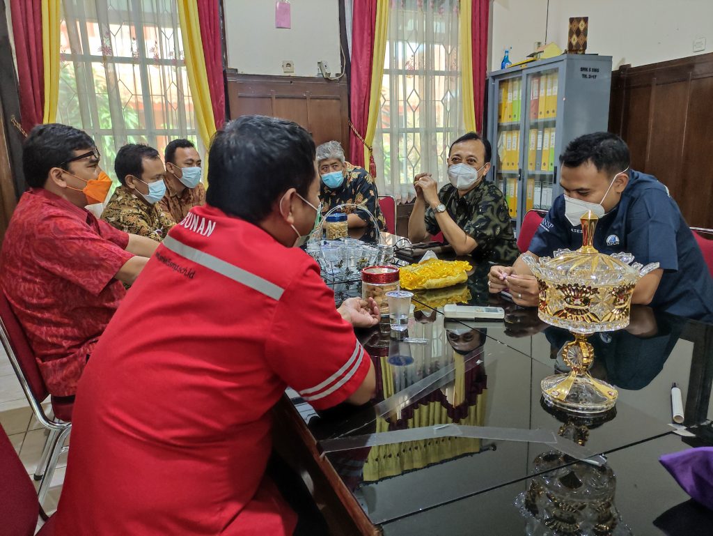 Kunjungan PT. Krisbow Di SMK Negeri 5 Semarang Dalam Rangka Penjajakan Kerjasama Teknik Pemesinan
