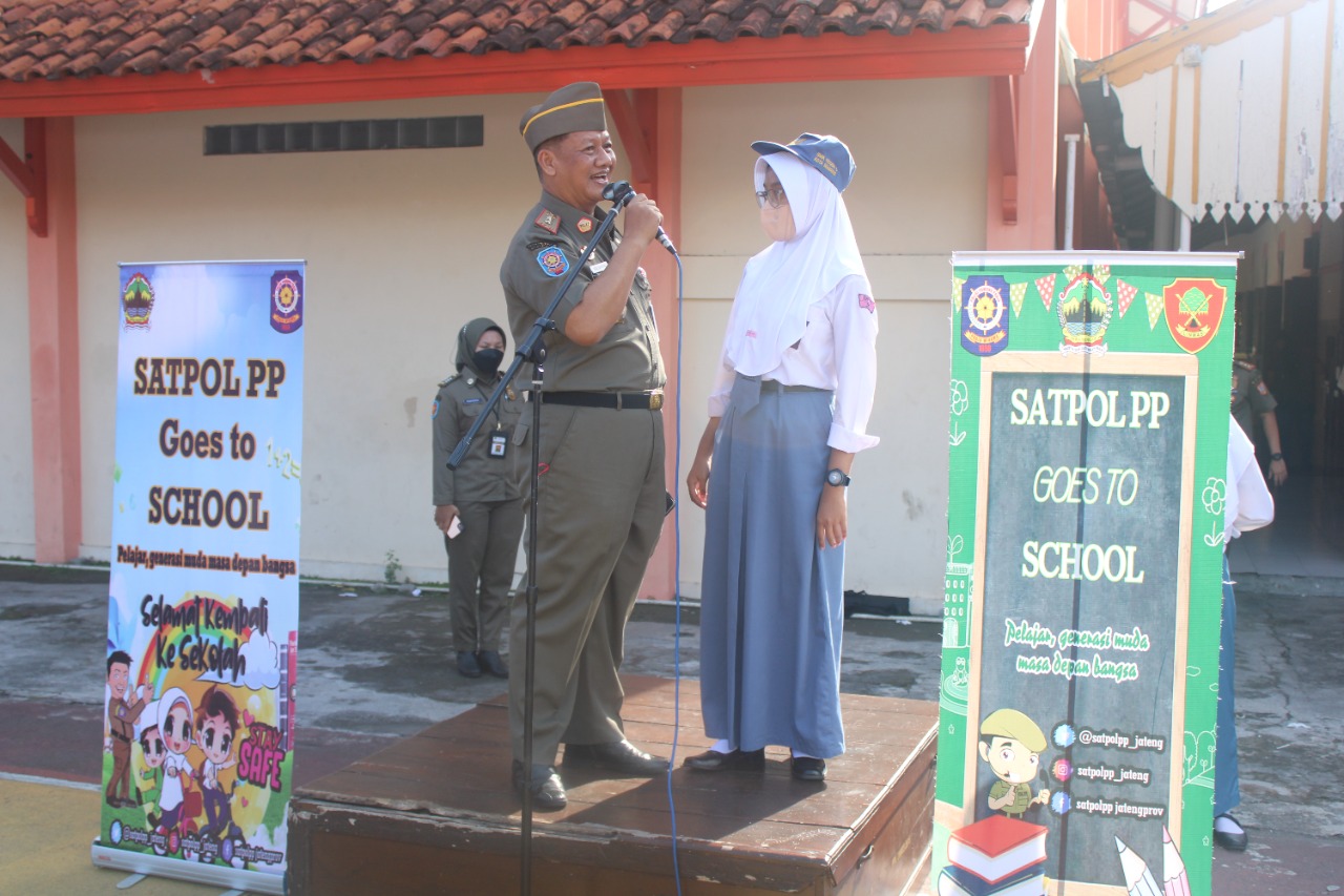 Satpol PP Goes To “SMK Negeri 5 Semarang"