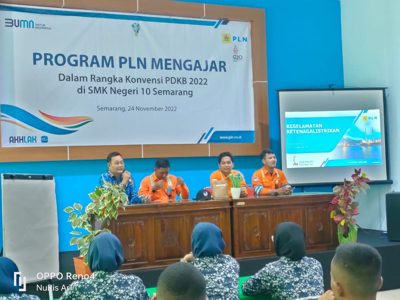 Program PLN mengajar goes to SMKN 10 Semarang