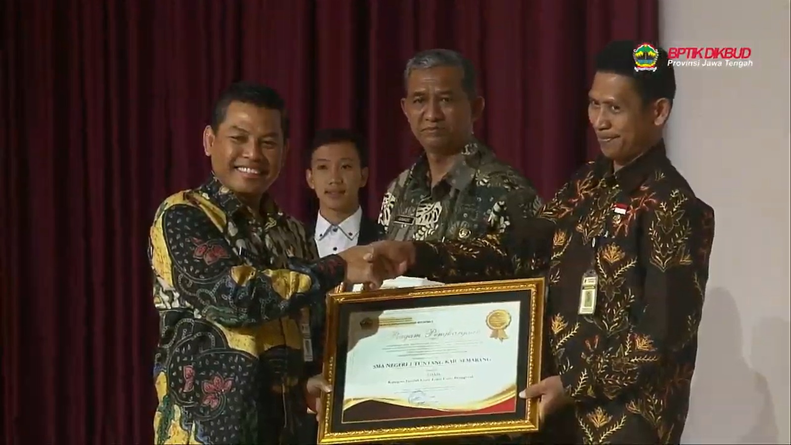 SMAN 1 Tuntang Raih Penghargaan Anugerah Prestasi Cabang Dinas Pendidikan Wilayah I