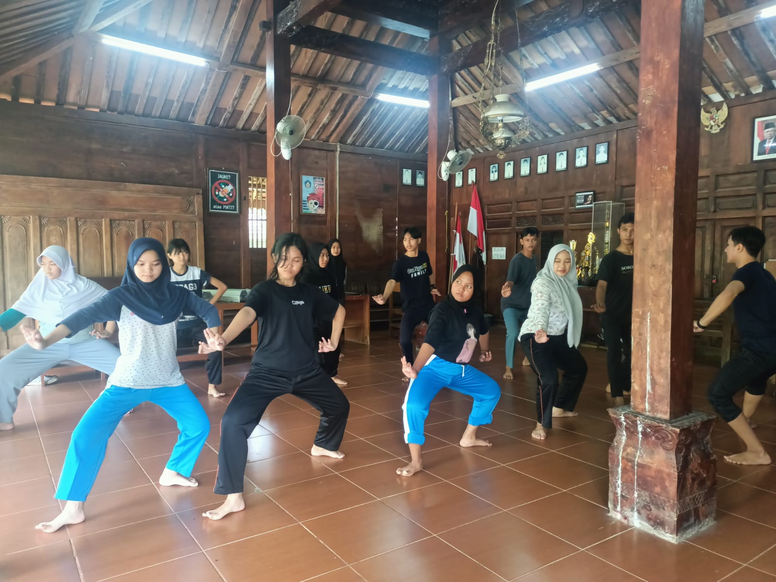 Lebih Bemakna Ketika Menjalani Proses Latihan Tari di SMKN 11 Semarang