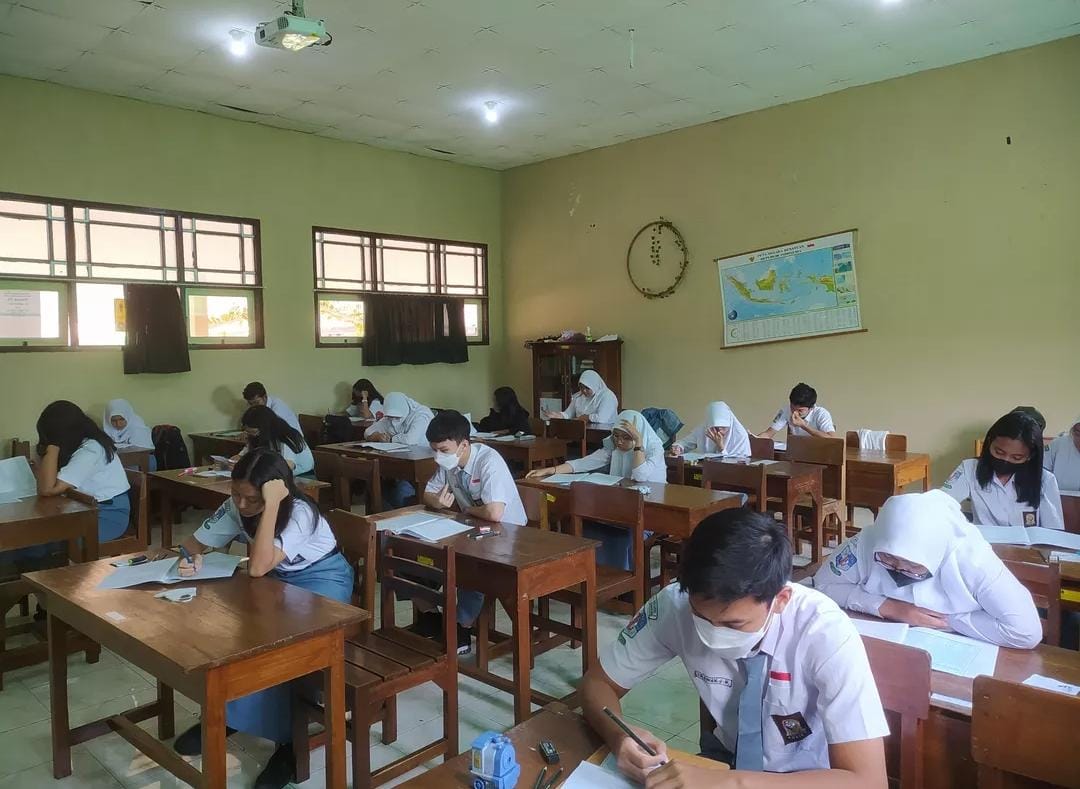 Kementerian Agama RI Lakukan Monitoring & Evaluasi  Pelaksanaan Asesmen Sumatif Akhir PAI di SMAN 2 Semarang