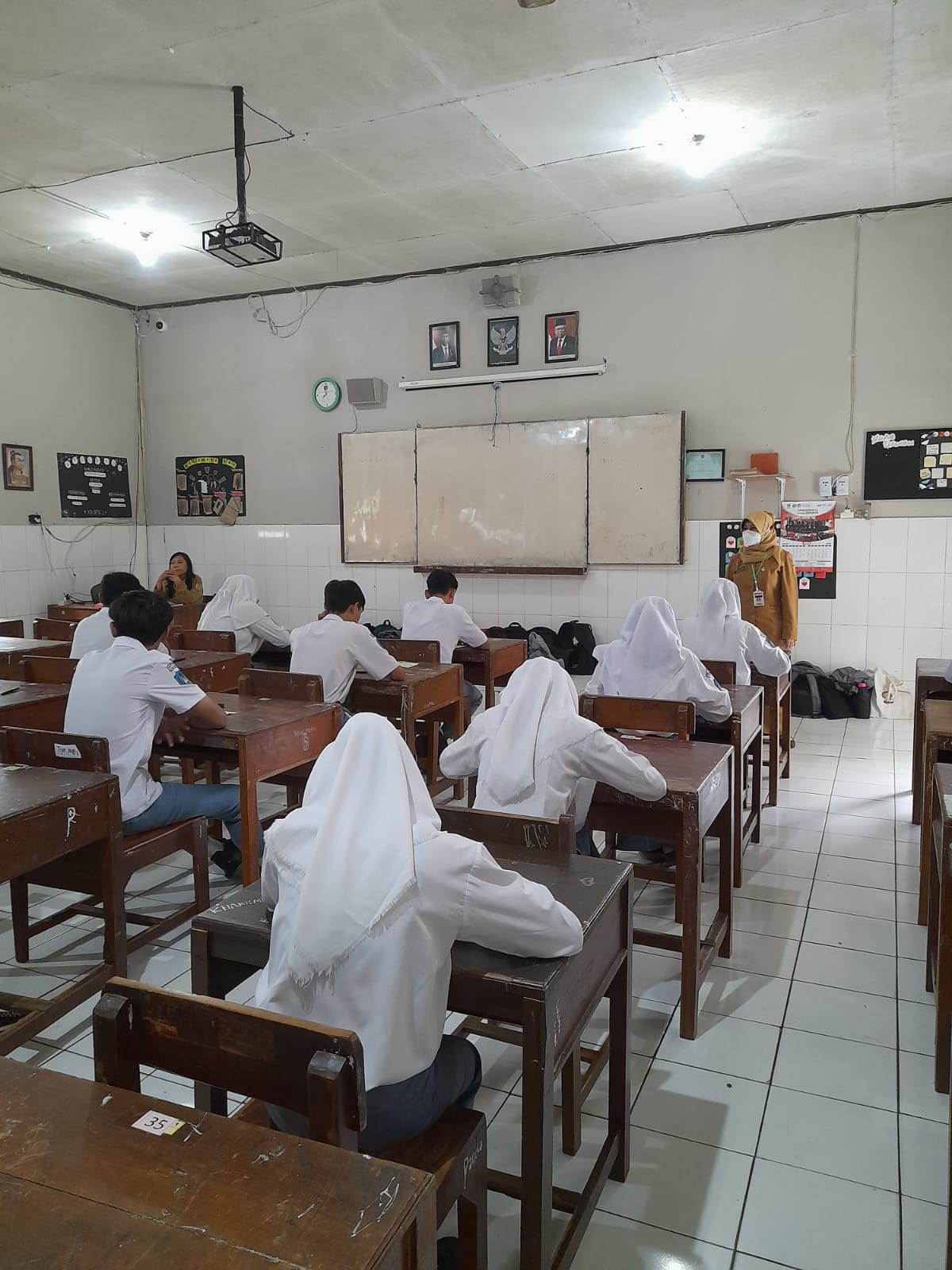 Konsistensi SMAN 16 Semarang Menggunakan CBT Dalam Penilaian