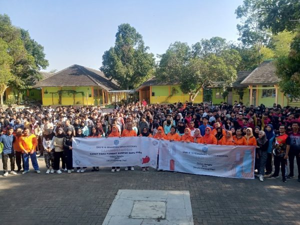 Ratusan Relawan SMAN 16 Semarang Bersihkan Sekolah & Lingkungan Sekitar Sekolah Pada Peringatan World Cleanup Day 2023