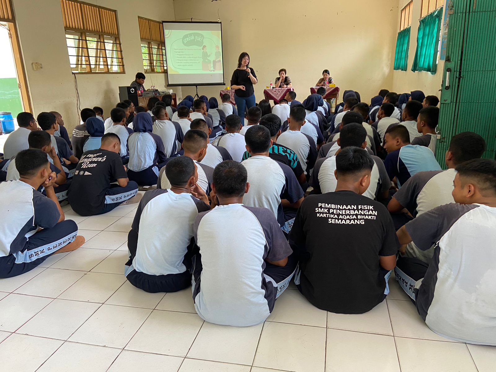Seminar Motivasi Kesehatan Mental SMK Penerbangan Kartika Aqasa Bhakti Semarang