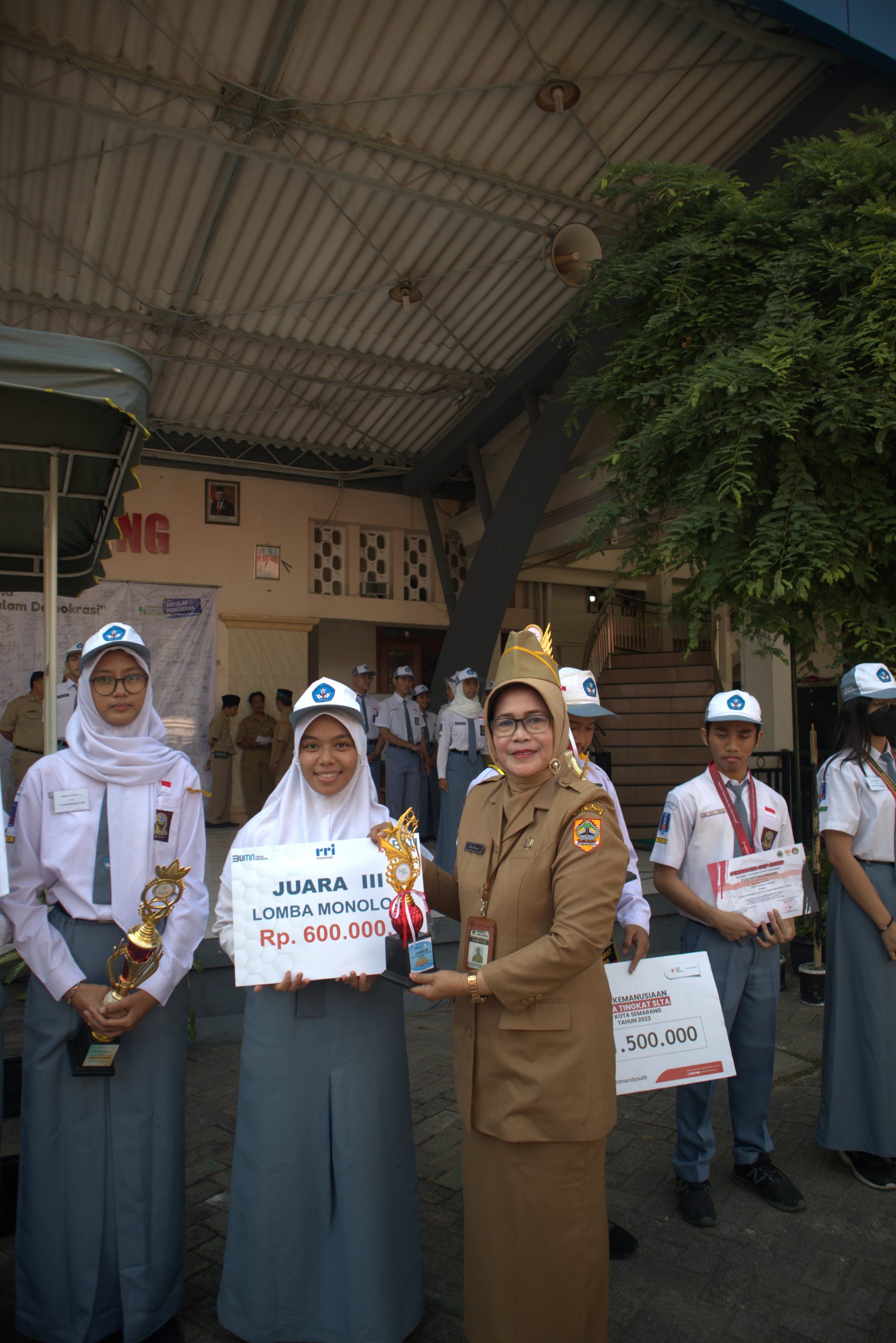 Peringatan Hari Sumpah Pemuda & Kejayaan Siswa SMAN 5 Semarang