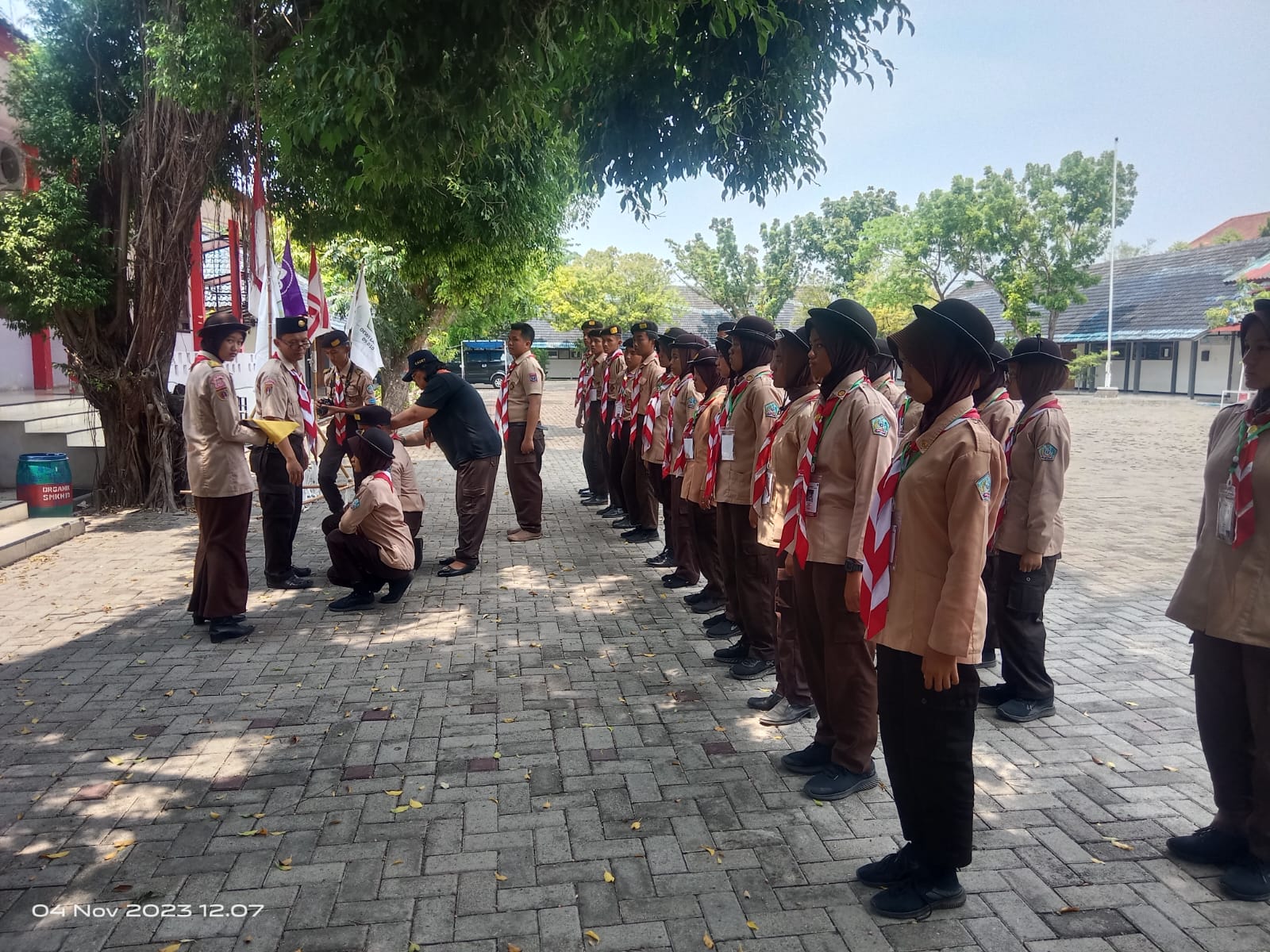 Pendadaran dan Pelantikan Bantara di SMKN 10 Semarang Meningkatkan Keahlian Pramuka