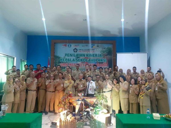 Penilaian Kinerja Kepala Sekolah SMKN 10 Semarang Dinilai Baik